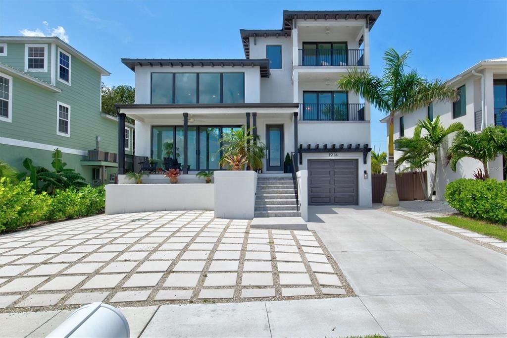 En Venta: $2,095,000 (4 camas, 3 baños, 3255 Pies cuadrados)
