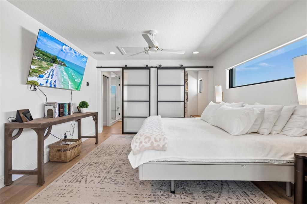 En Venta: $2,095,000 (4 camas, 3 baños, 3255 Pies cuadrados)
