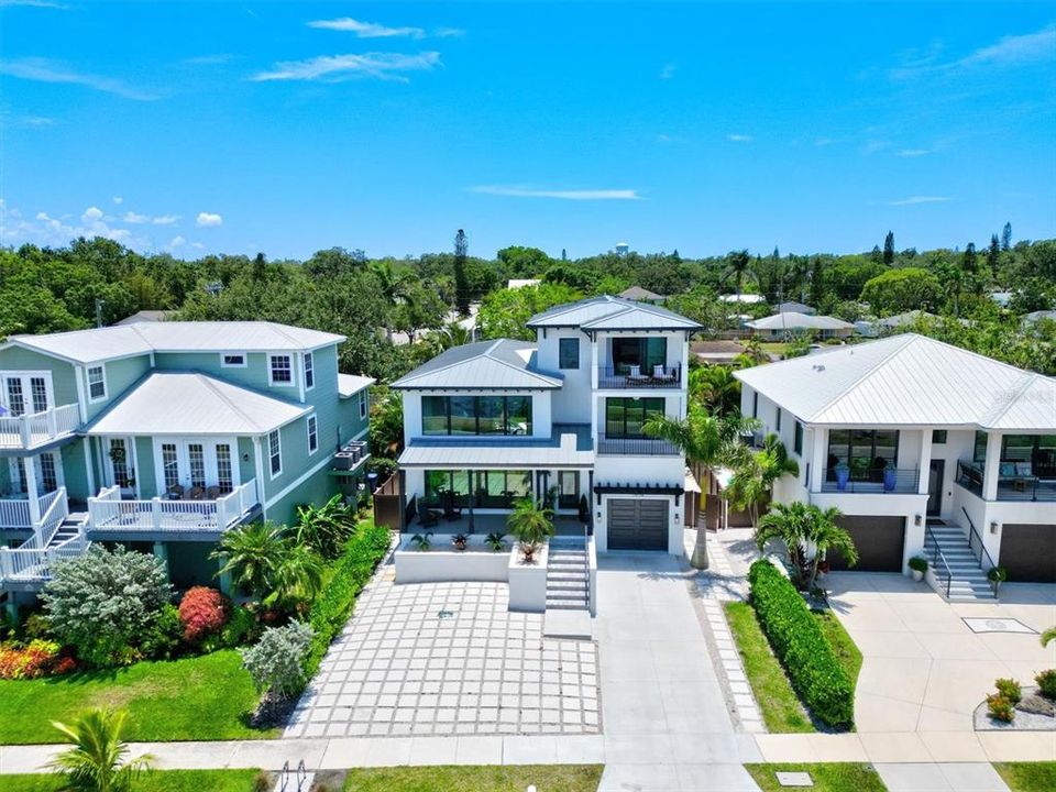 En Venta: $2,095,000 (4 camas, 3 baños, 3255 Pies cuadrados)