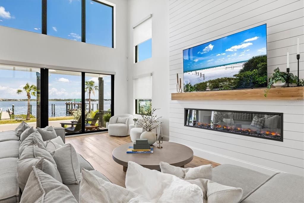 En Venta: $2,095,000 (4 camas, 3 baños, 3255 Pies cuadrados)