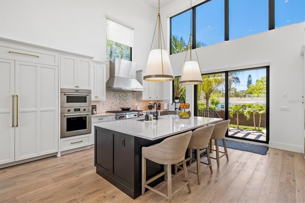 En Venta: $2,095,000 (4 camas, 3 baños, 3255 Pies cuadrados)