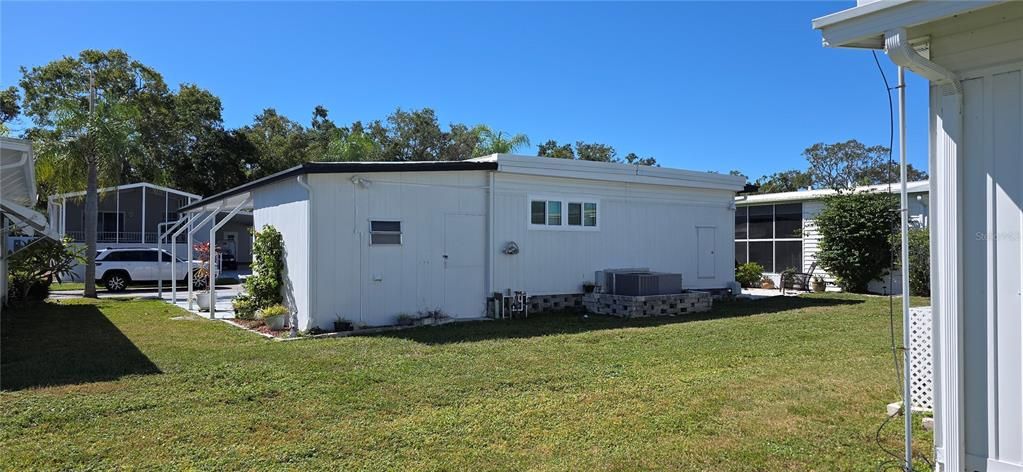 For Sale: $84,900 (2 beds, 2 baths, 945 Square Feet)