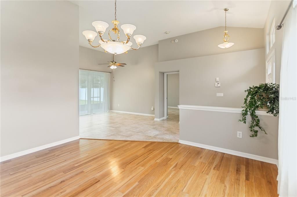 На продажу: $489,999 (4 спален, 2 ванн, 2227 Квадратных фут)