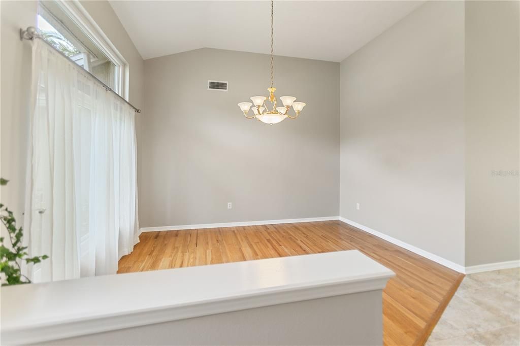 На продажу: $489,999 (4 спален, 2 ванн, 2227 Квадратных фут)
