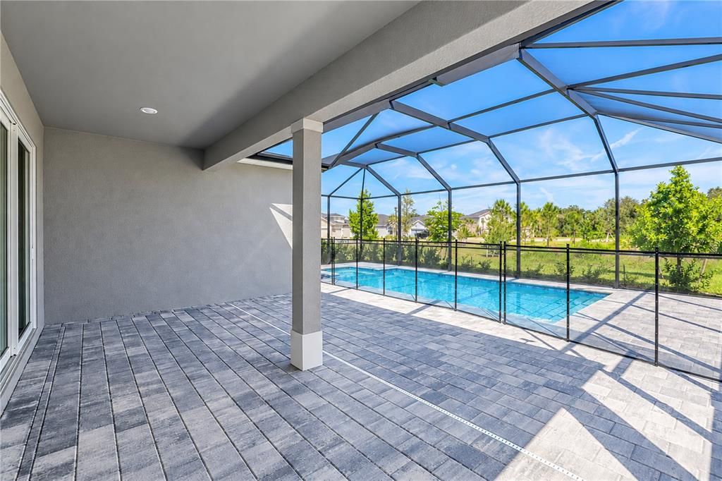 For Sale: $469,499 (4 beds, 2 baths, 2520 Square Feet)