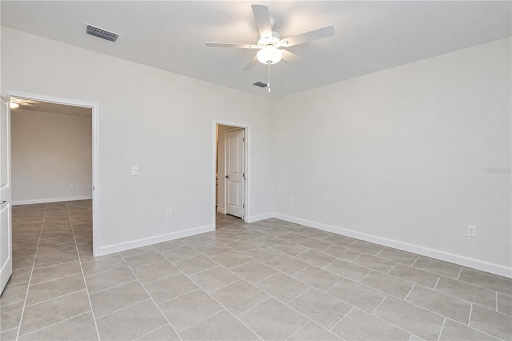 For Sale: $469,499 (4 beds, 2 baths, 2520 Square Feet)