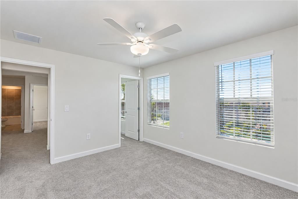 For Sale: $469,499 (4 beds, 2 baths, 2520 Square Feet)