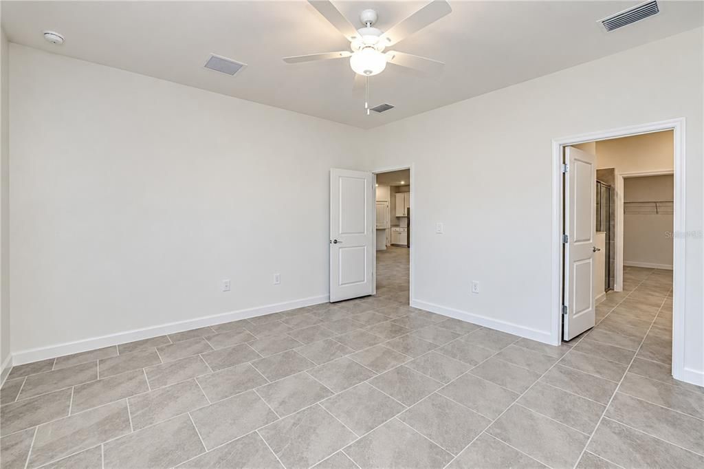 For Sale: $469,499 (4 beds, 2 baths, 2520 Square Feet)