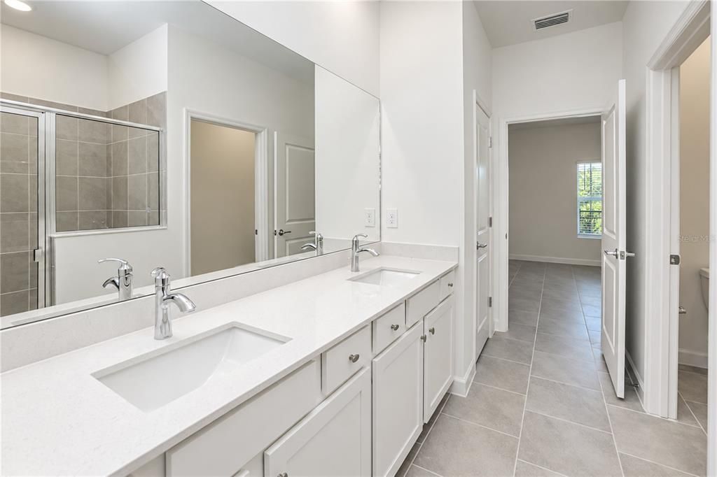 For Sale: $469,499 (4 beds, 2 baths, 2520 Square Feet)