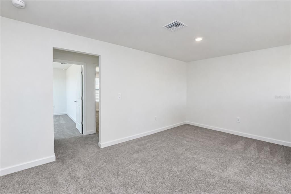 For Sale: $469,499 (4 beds, 2 baths, 2520 Square Feet)