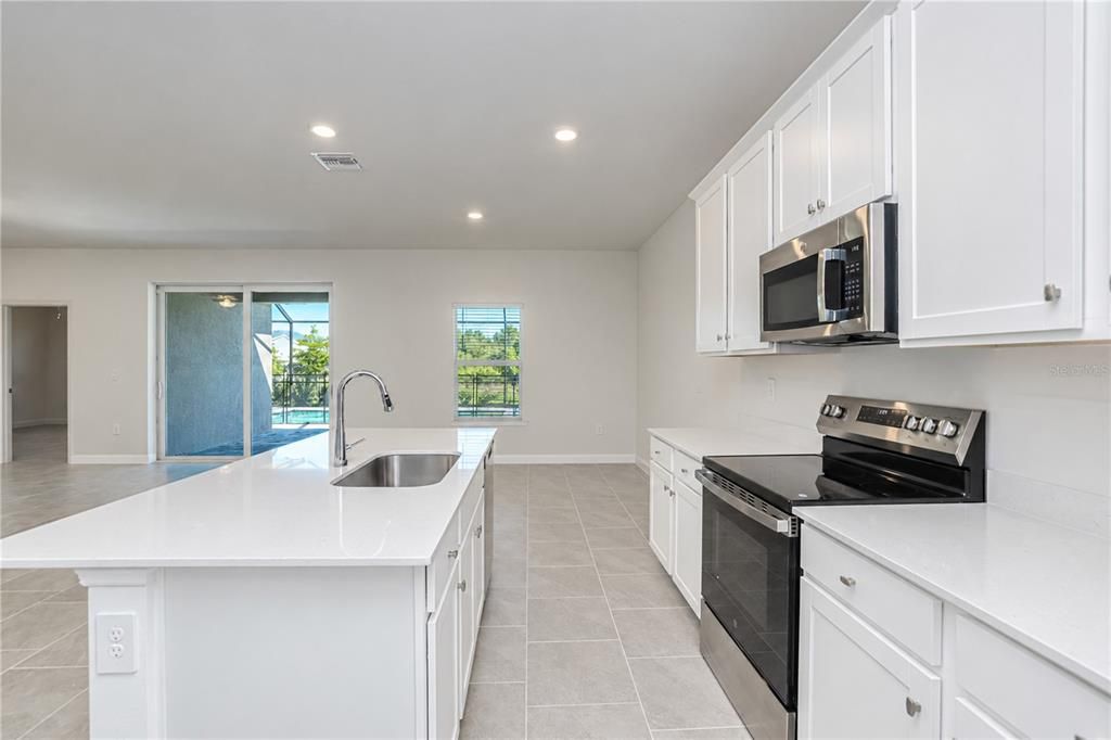 For Sale: $469,499 (4 beds, 2 baths, 2520 Square Feet)