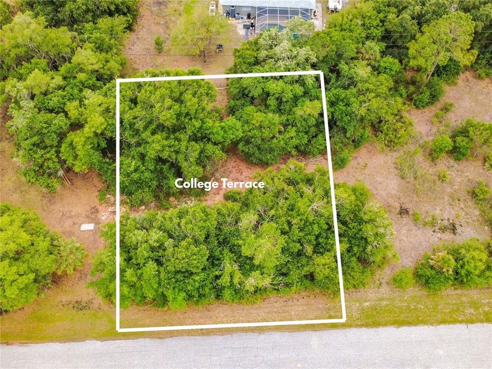 На продажу: $69,500 (0.92 acres)