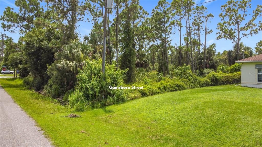 На продажу: $69,500 (0.92 acres)