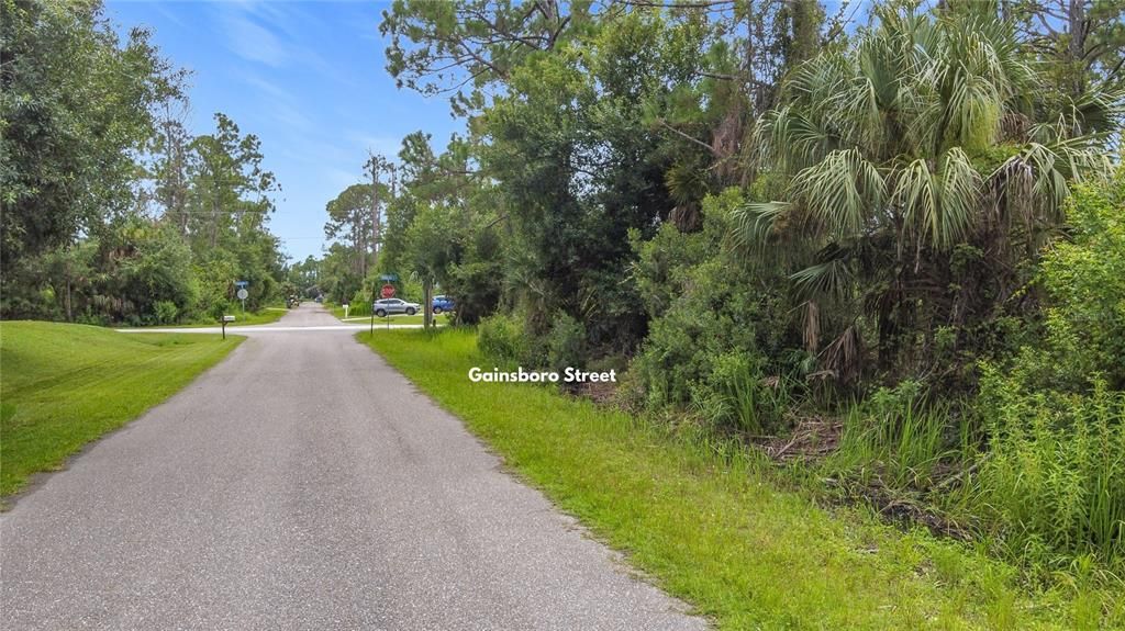 На продажу: $69,500 (0.92 acres)