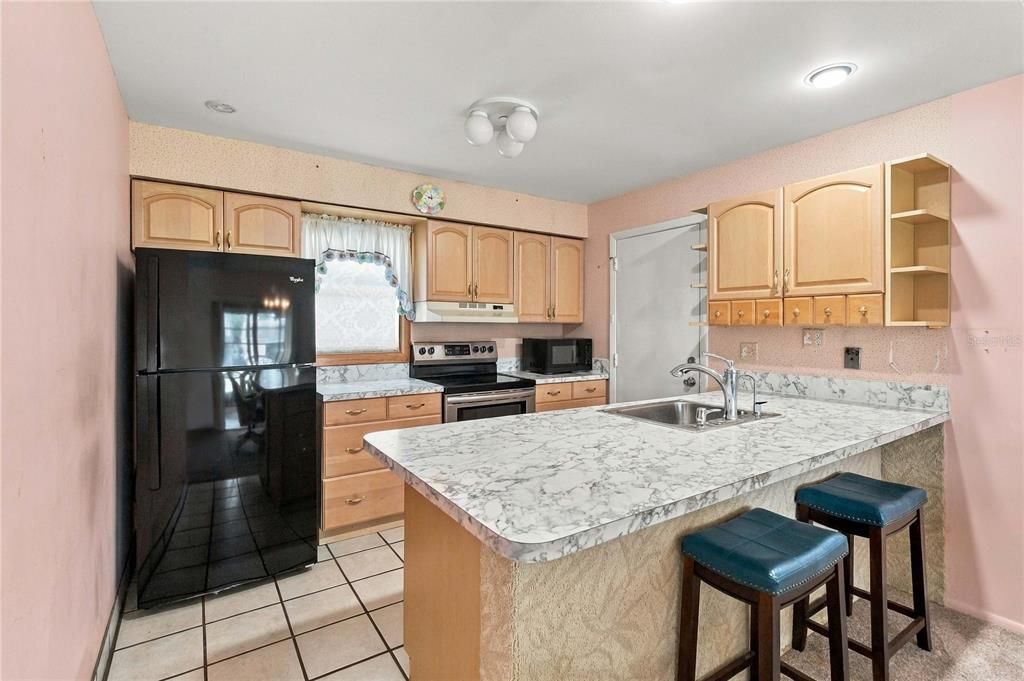 На продажу: $325,000 (2 спален, 2 ванн, 1494 Квадратных фут)