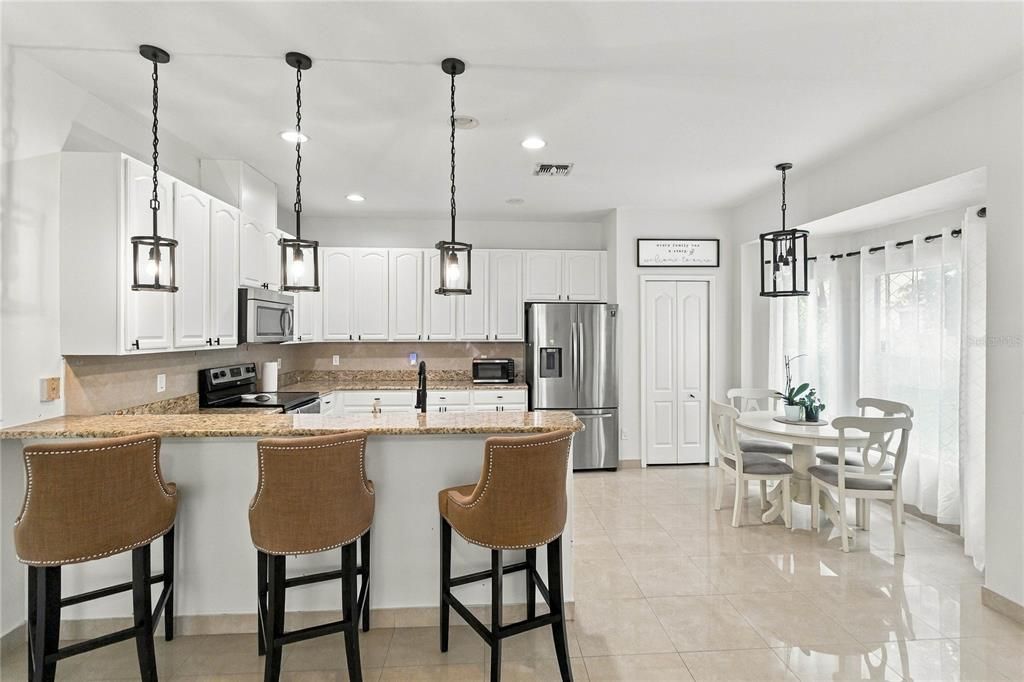 En Venta: $550,000 (5 camas, 3 baños, 2747 Pies cuadrados)