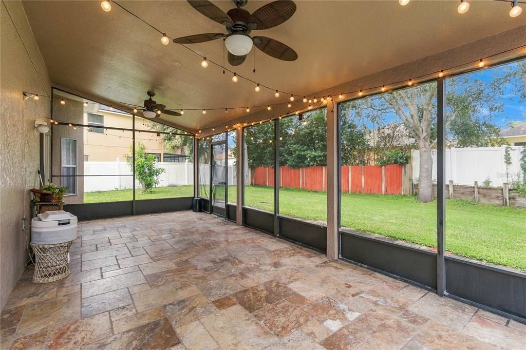 En Venta: $550,000 (5 camas, 3 baños, 2747 Pies cuadrados)