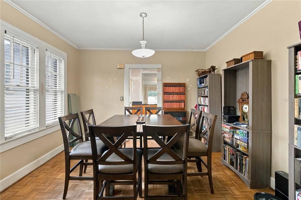 En Venta: $800,000 (4 camas, 2 baños, 2359 Pies cuadrados)