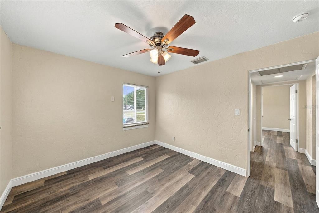 For Sale: $399,000 (2 beds, 1 baths, 795 Square Feet)
