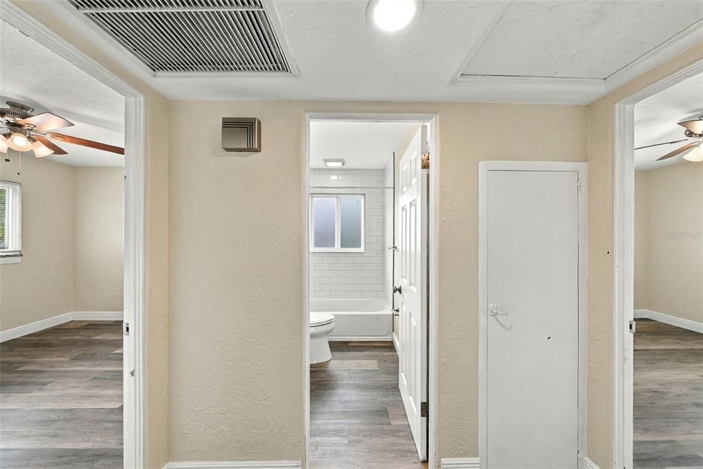 For Sale: $399,000 (2 beds, 1 baths, 795 Square Feet)