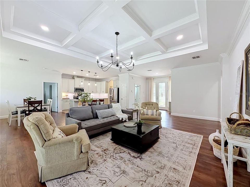 En Venta: $625,000 (4 camas, 3 baños, 2132 Pies cuadrados)