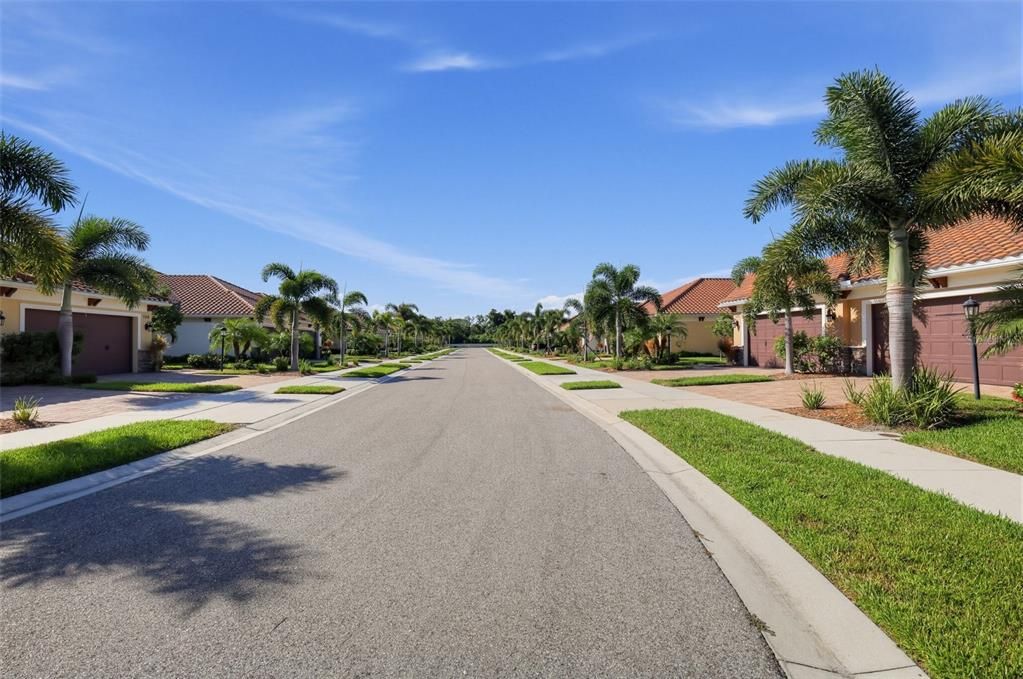 For Sale: $449,500 (2 beds, 2 baths, 1501 Square Feet)