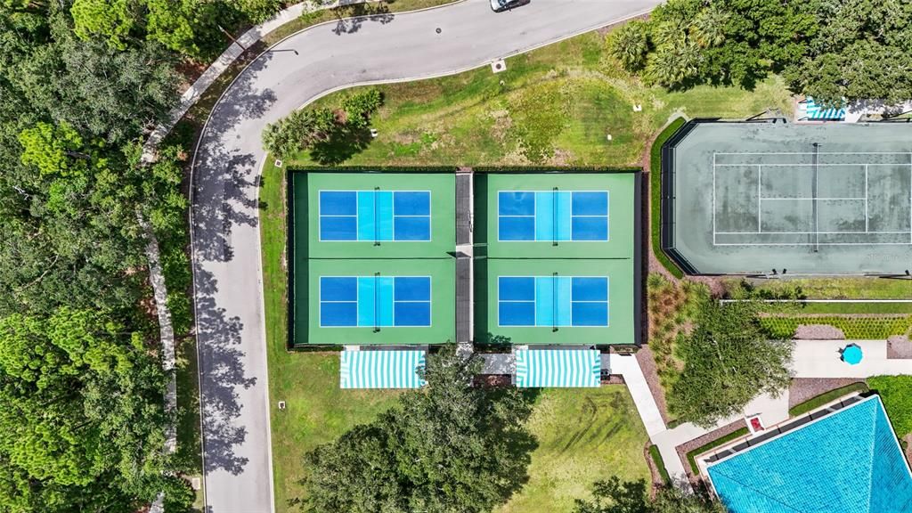 На продажу: $995,000 (4 спален, 2 ванн, 2435 Квадратных фут)
