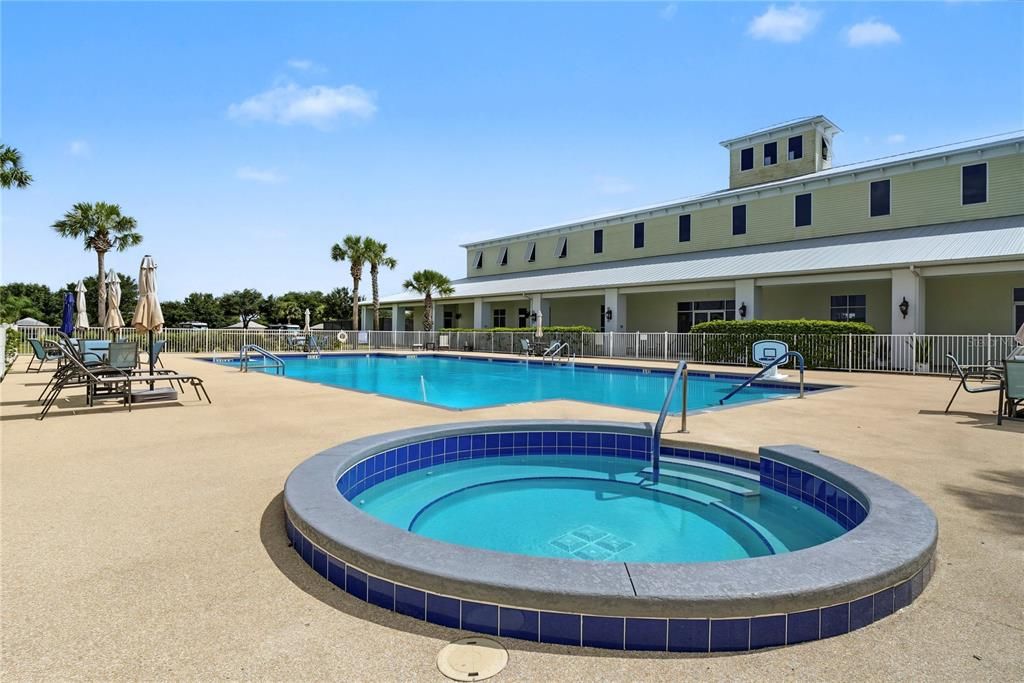 На продажу: $190,000 (0.14 acres)