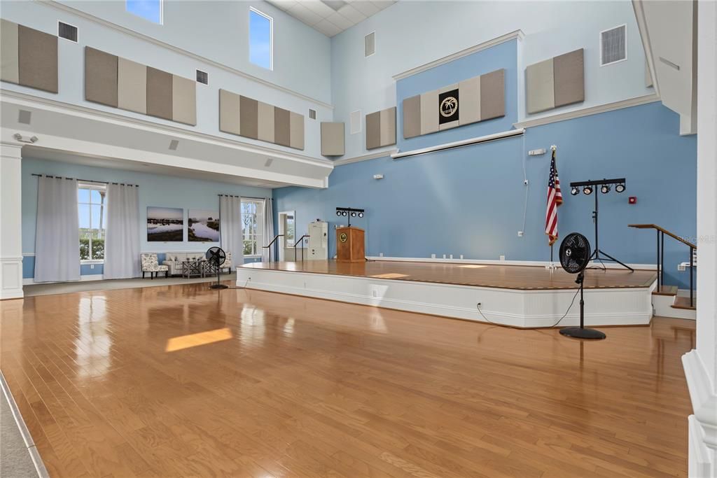 На продажу: $190,000 (0.14 acres)