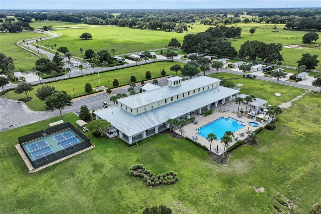 На продажу: $190,000 (0.14 acres)