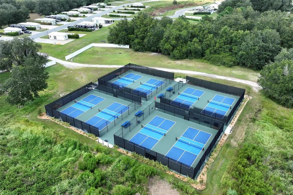На продажу: $190,000 (0.14 acres)