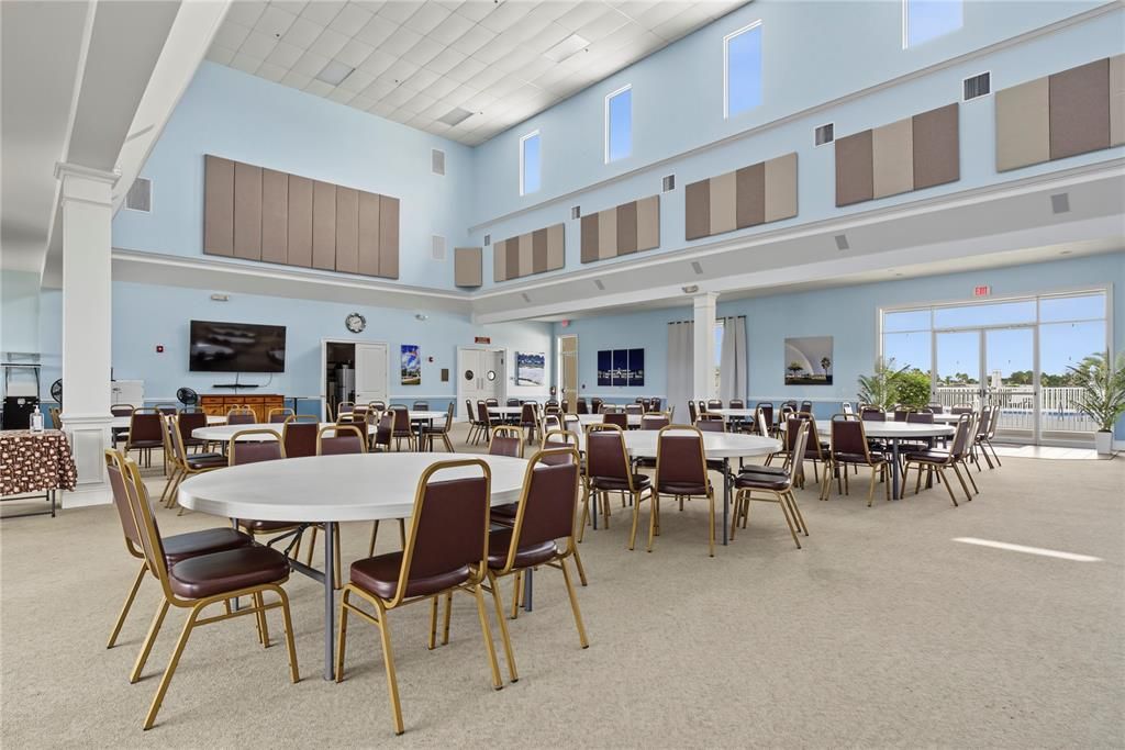 На продажу: $190,000 (0.14 acres)