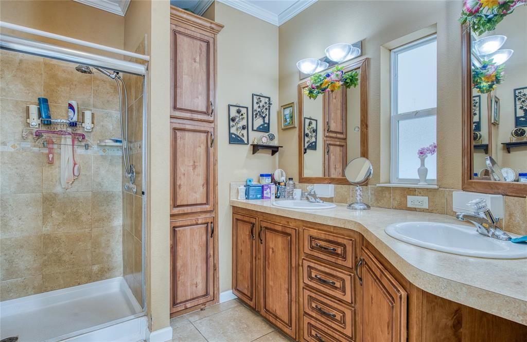На продажу: $229,900 (2 спален, 2 ванн, 1266 Квадратных фут)