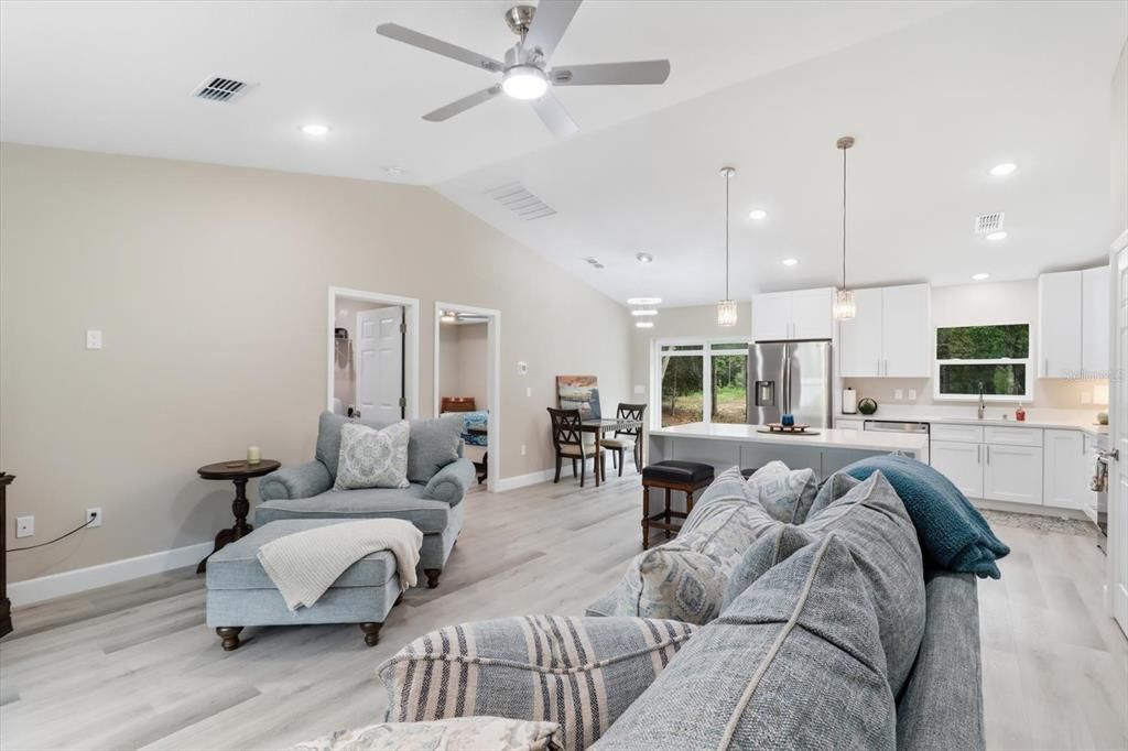 For Sale: $334,900 (3 beds, 2 baths, 1445 Square Feet)