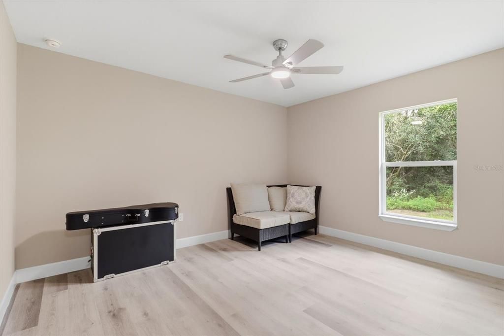 For Sale: $334,900 (3 beds, 2 baths, 1445 Square Feet)