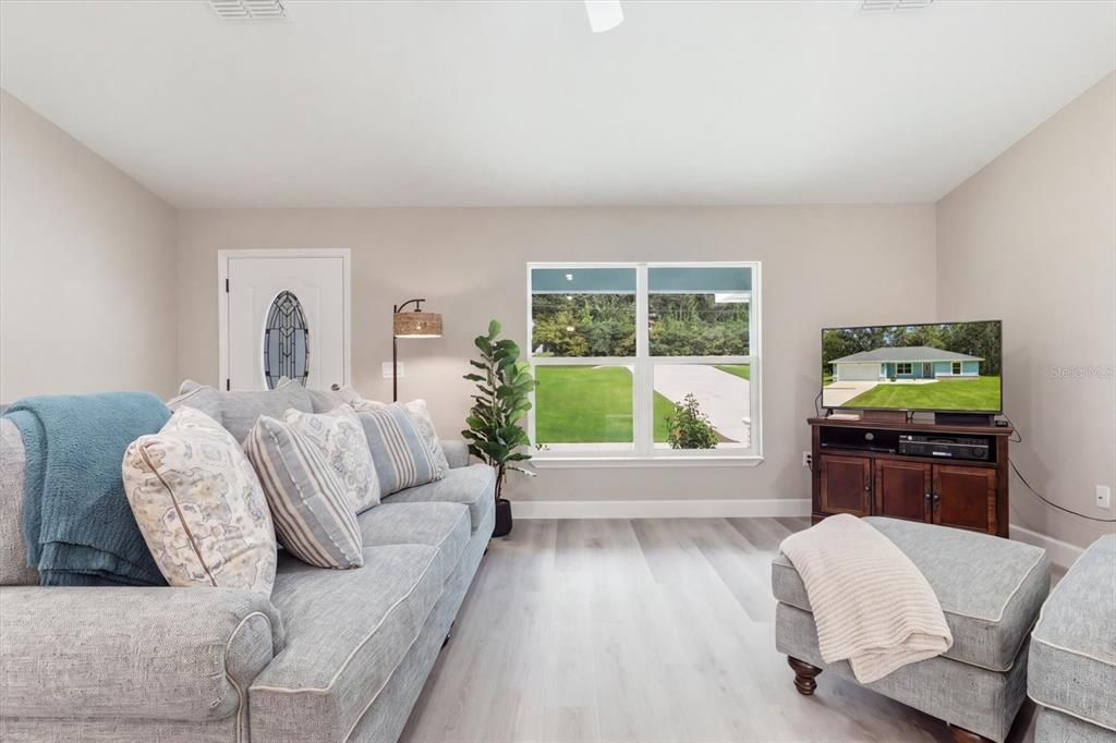 For Sale: $334,900 (3 beds, 2 baths, 1445 Square Feet)
