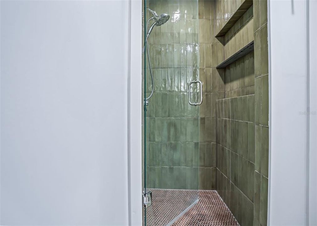 For Sale: $325,000 (3 beds, 2 baths, 1410 Square Feet)
