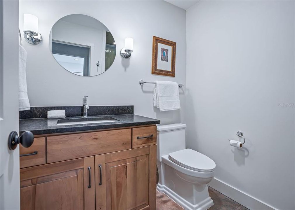 For Sale: $325,000 (3 beds, 2 baths, 1410 Square Feet)