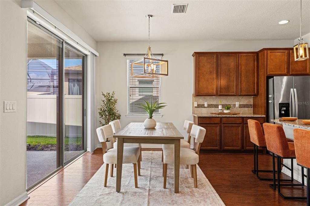 En Venta: $464,990 (4 camas, 3 baños, 2662 Pies cuadrados)