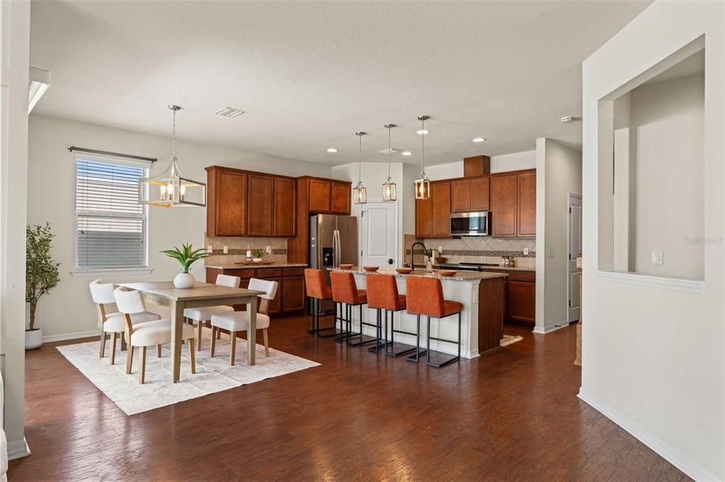 En Venta: $464,990 (4 camas, 3 baños, 2662 Pies cuadrados)