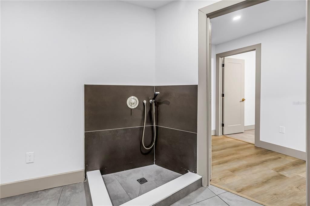 For Sale: $888,000 (5 beds, 4 baths, 3506 Square Feet)