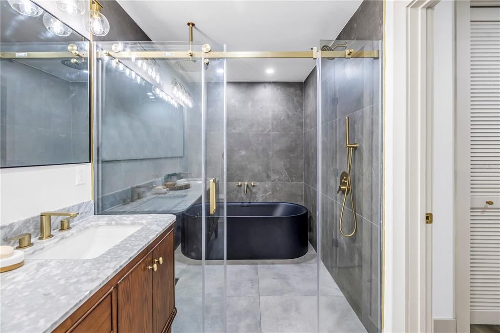 For Sale: $888,000 (5 beds, 4 baths, 3506 Square Feet)