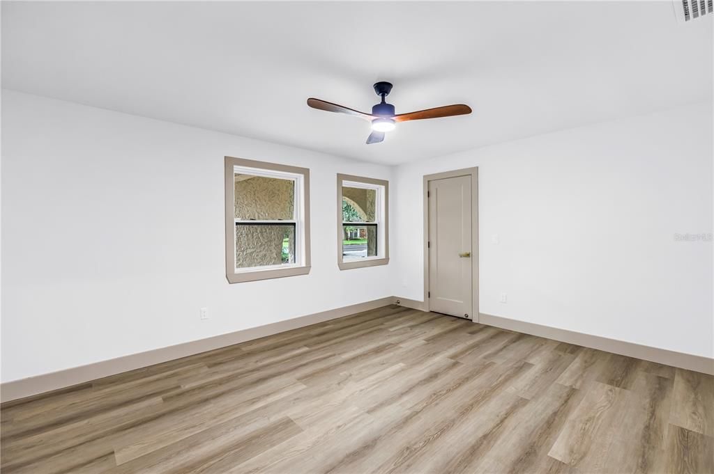 For Sale: $888,000 (5 beds, 4 baths, 3506 Square Feet)