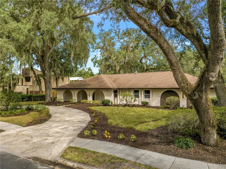 For Sale: $888,000 (5 beds, 4 baths, 3506 Square Feet)