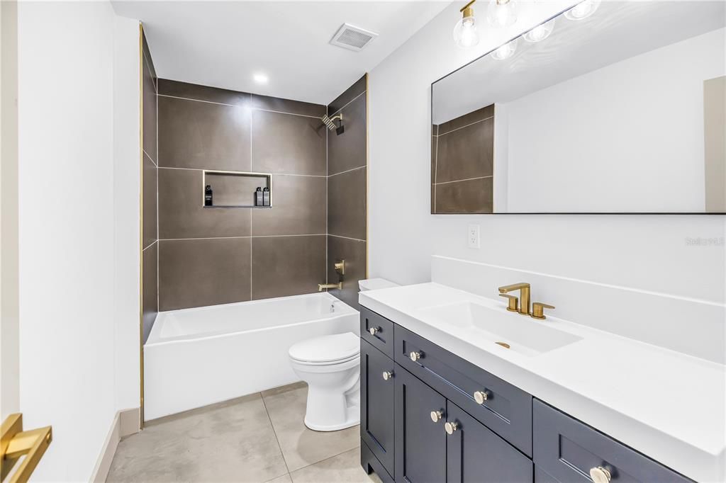 For Sale: $888,000 (5 beds, 4 baths, 3506 Square Feet)