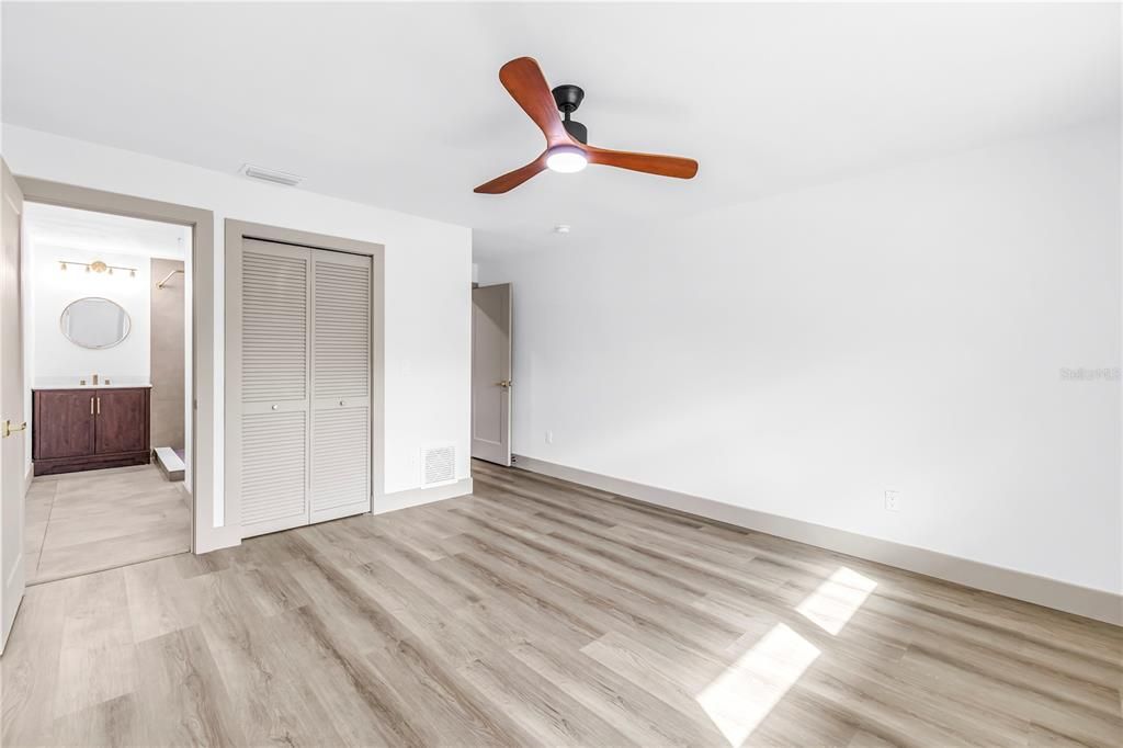 For Sale: $888,000 (5 beds, 4 baths, 3506 Square Feet)