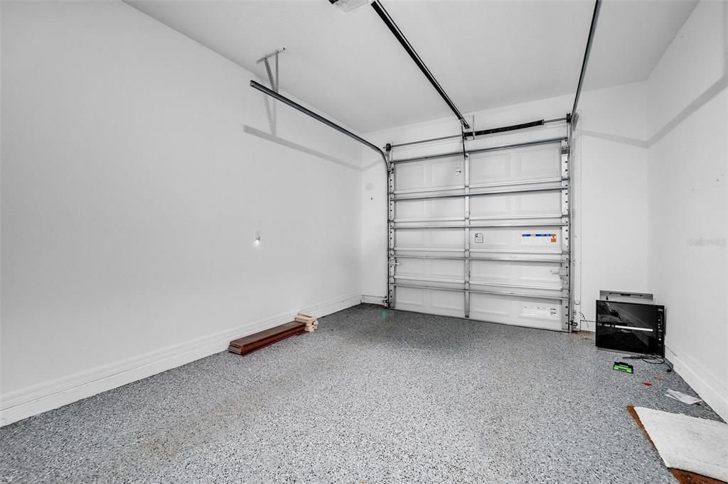 For Sale: $300,000 (3 beds, 2 baths, 1906 Square Feet)