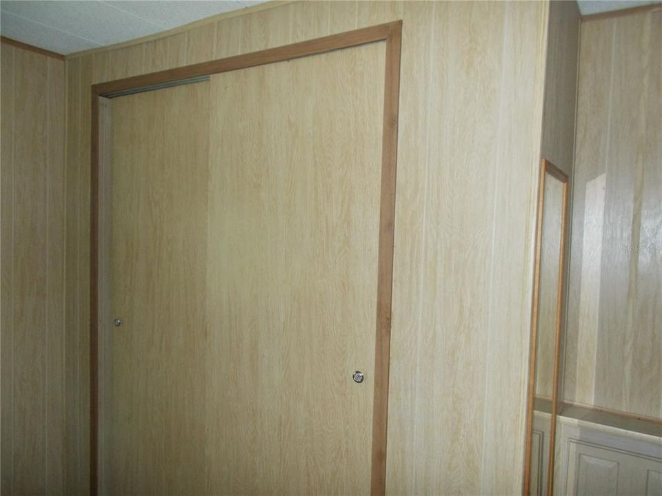 На продажу: $35,000 (2 спален, 1 ванн, 671 Квадратных фут)