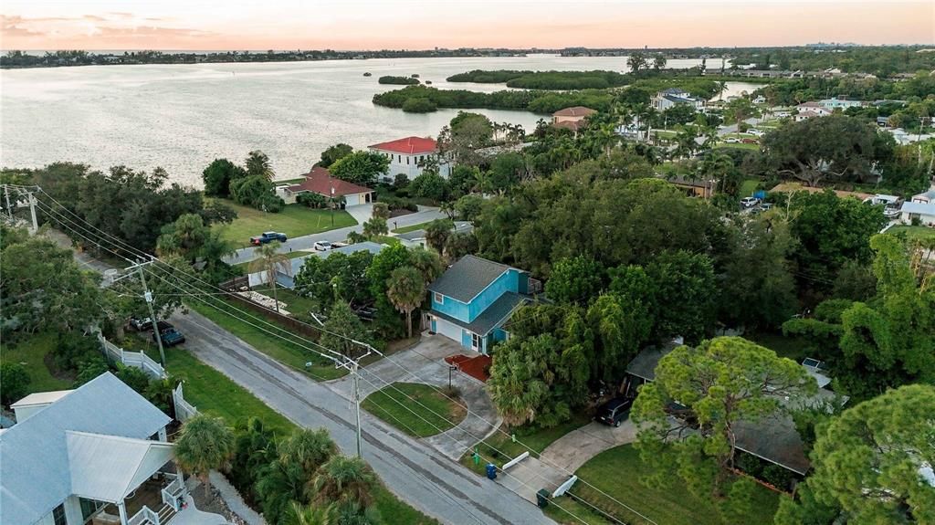 Activo con contrato: $499,000 (3 camas, 3 baños, 1781 Pies cuadrados)
