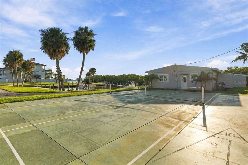 Activo con contrato: $499,000 (3 camas, 3 baños, 1781 Pies cuadrados)